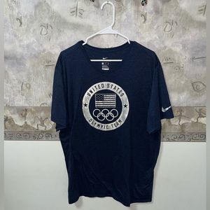 Men’s navy blue Nike cotton tee. Lightweight.